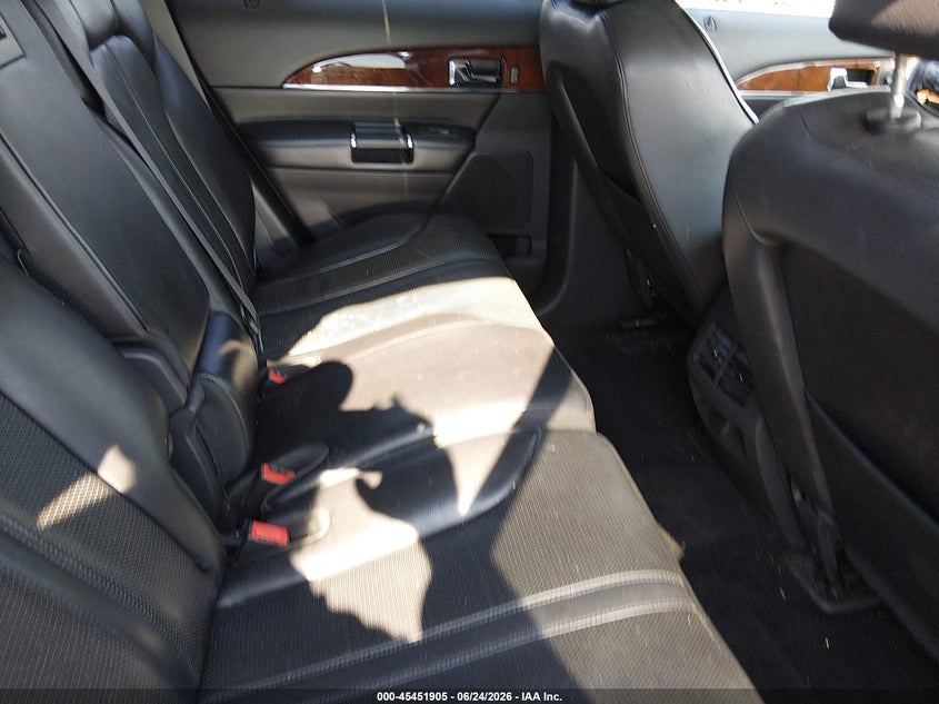 2011 Lincoln Mkx VIN: 2LMDJ8JK3BBJ28831 Lot: 45451905