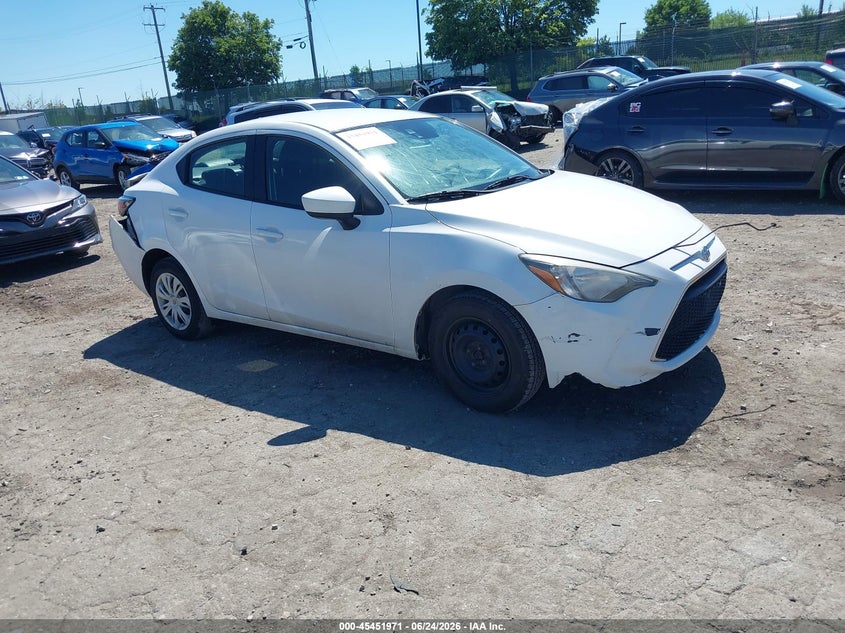 2019 TOYOTA YARIS L