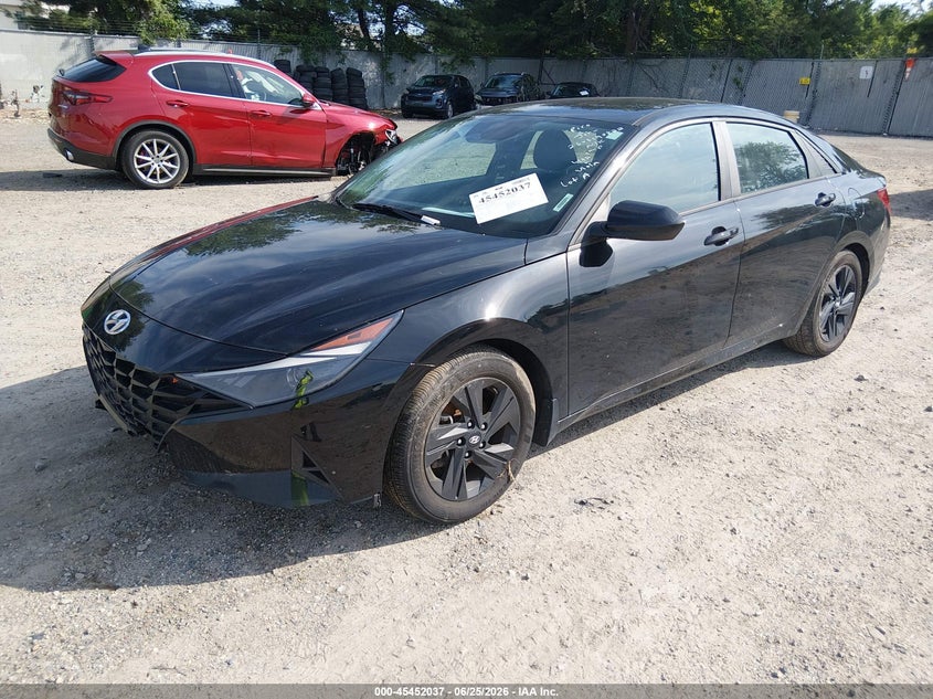 2023 HYUNDAI ELANTRA auction photo 2