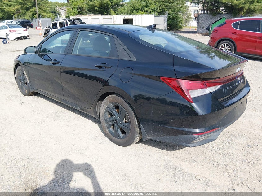 2023 HYUNDAI ELANTRA auction photo 3