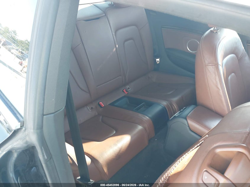 2010 Audi A5 2.0T Premium VIN: WAULFAFR6AA063765 Lot: 45452096
