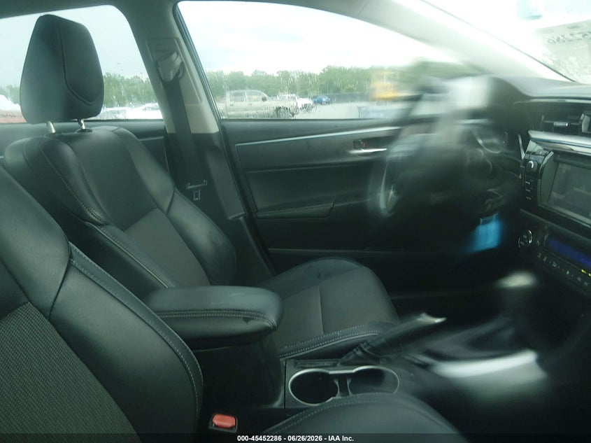 2016 TOYOTA COROLLA auction photo 5