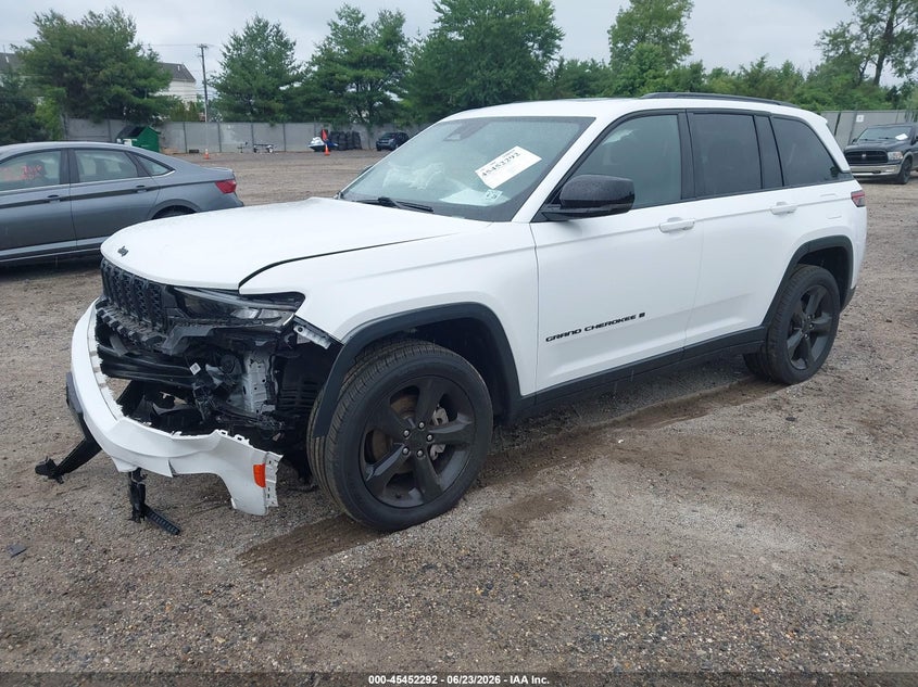 2023 JEEP GRAND CHEROKEE auction photo 2