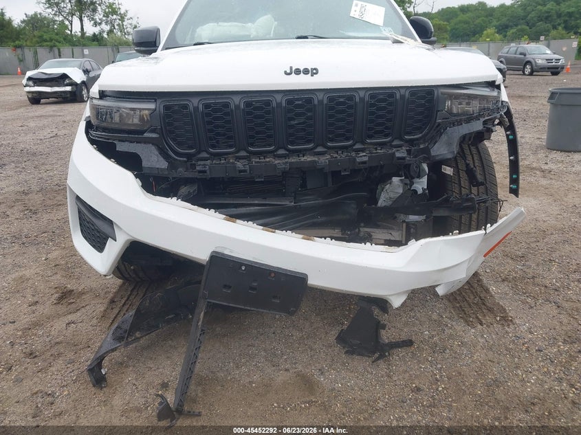 2023 JEEP GRAND CHEROKEE auction photo 6