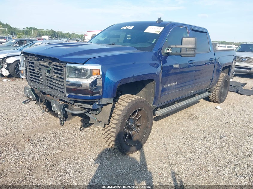 2017 Chevrolet Silverado, Front End, IAAI, VIN 3GCUKREC0HG424482 — photo 2