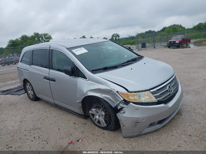 2011 HONDA ODYSSEY LX