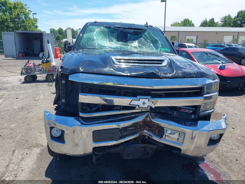 2018 CHEVROLET SILVERADO 2500HD auction photo 6