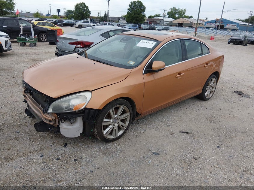 2011 Volvo S60, Front End, IAAI, VIN YV1902FHXB2016496 — photo 2
