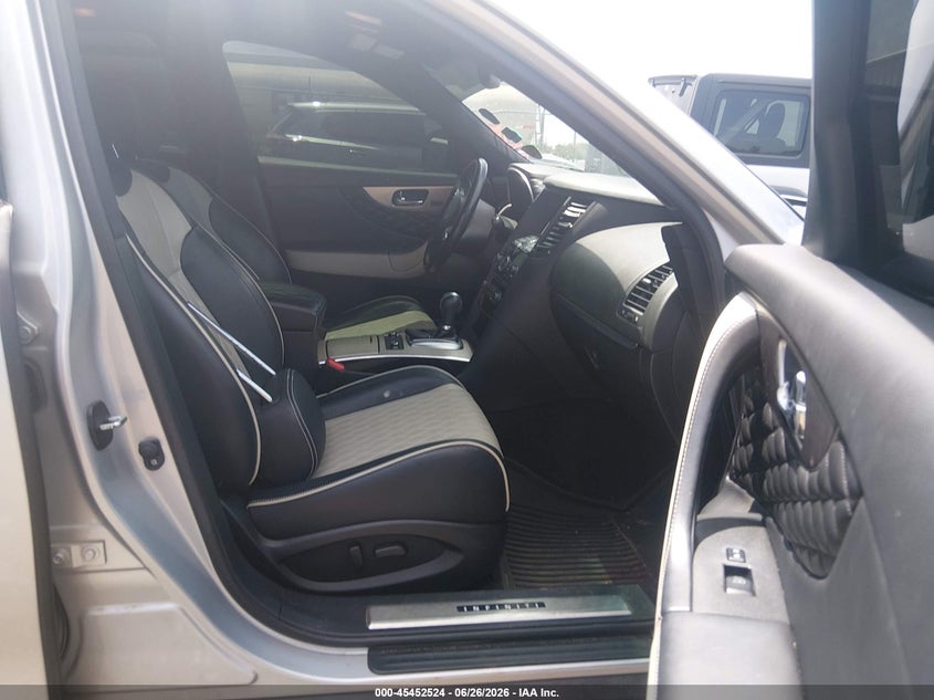 2017 INFINITI QX70 auction photo 5