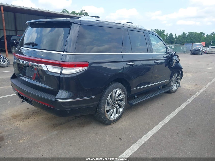 2024 LINCOLN NAVIGATOR auction photo 4