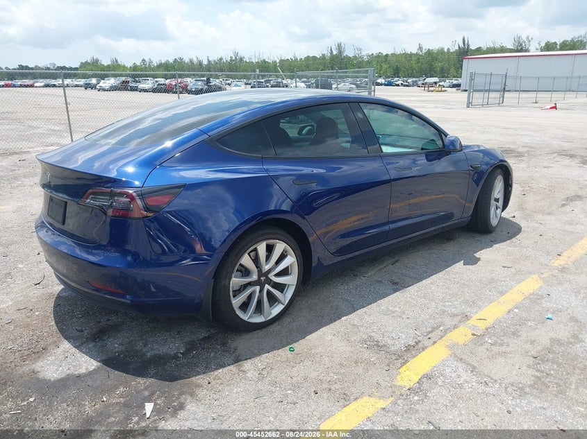 AtlanticExpress - Tesla Model 3