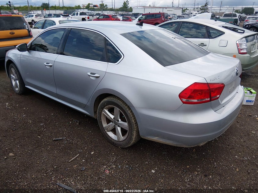 2012 VOLKSWAGEN PASSAT auction photo 3
