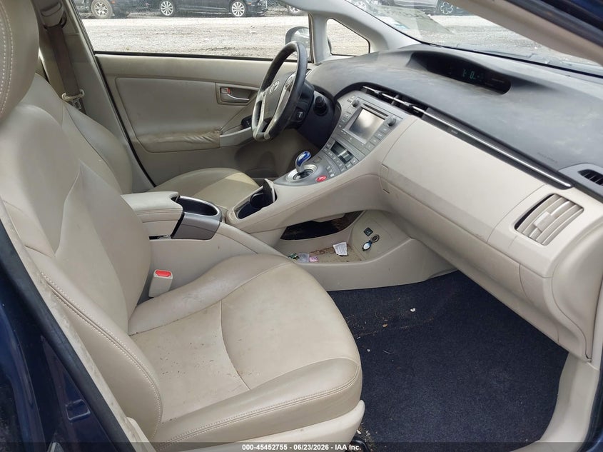 TOYOTA PRIUS - zdjęcie 5