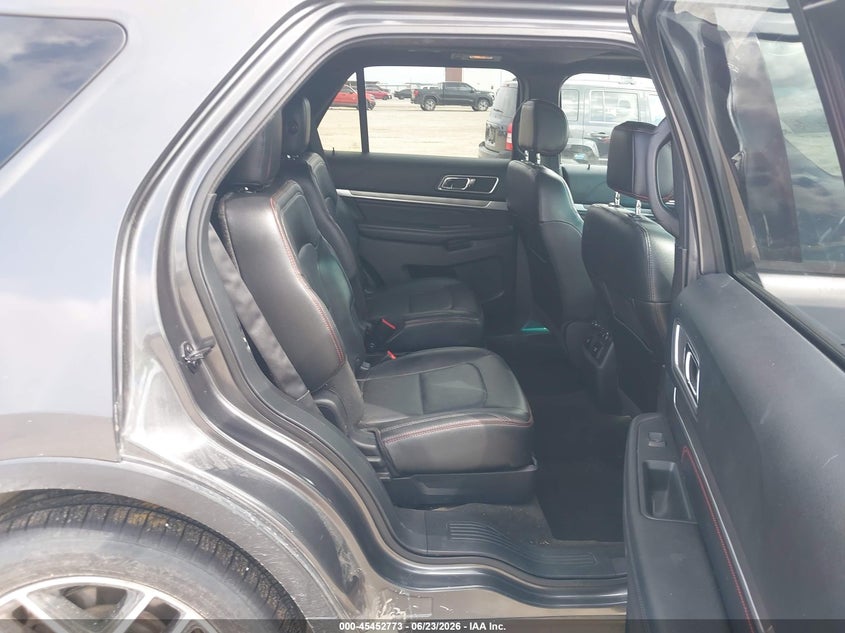 2016 FORD EXPLORER auction photo 8