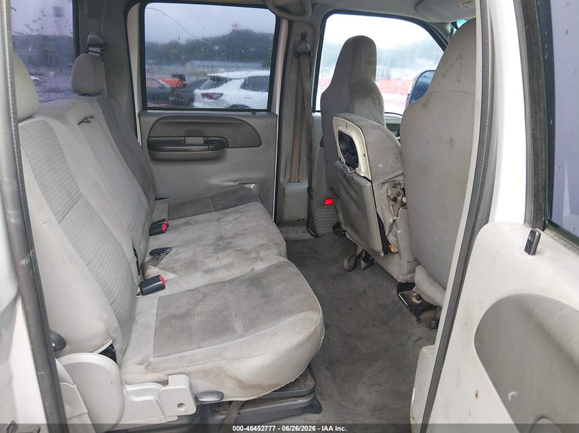 2004 FORD F-250 auction photo 8