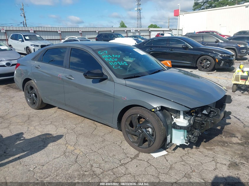 2026 HYUNDAI ELANTRA auction photo 1