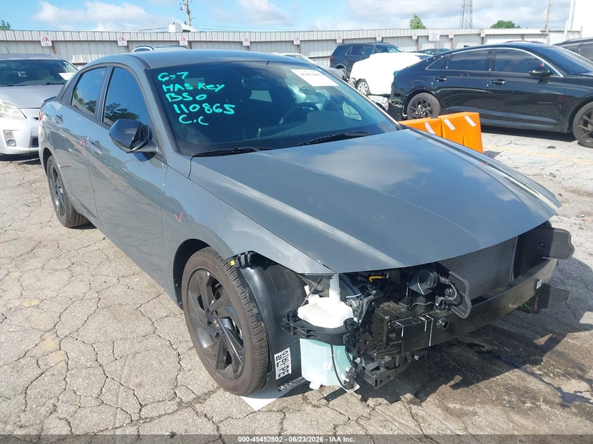 2026 HYUNDAI ELANTRA auction photo 6
