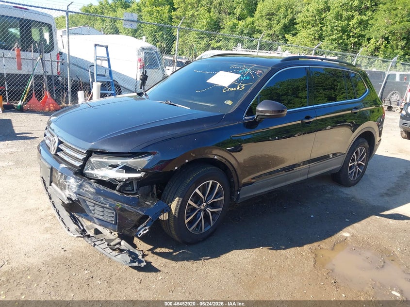 2019 Volkswagen Tiguan 2.0T Se/2.0T Sel/2.0T Sel R-Line/2.0T Sel R-Line Black, Левый перёд, IAAI, VIN 3VV2B7AX5KM189527 — фото 2