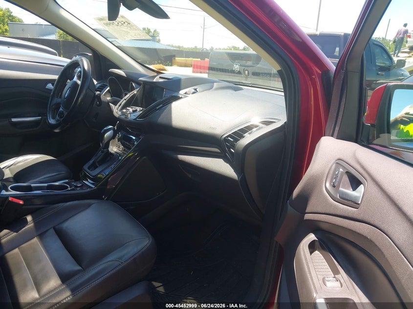 2016 FORD ESCAPE auction photo 5