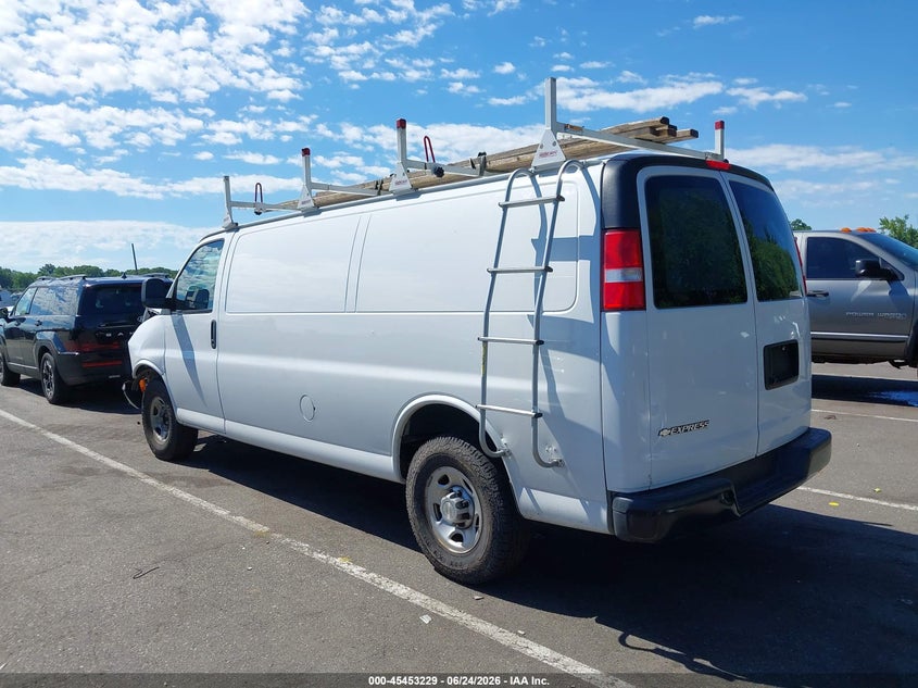 Vin: 1gcwgbfp7m1260613, lot: 45951342, chevrolet express cargo rwd 2500 extended wheelbase wt 20213