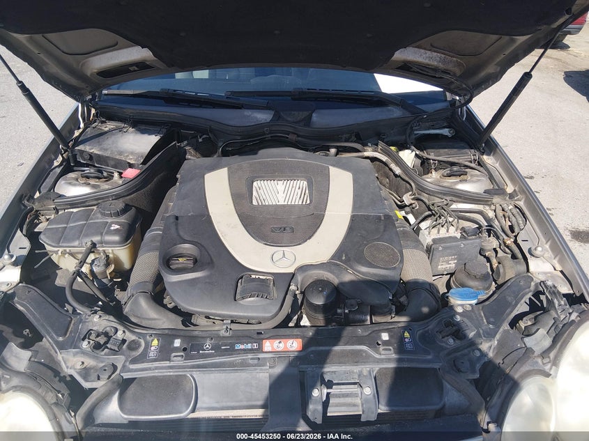 2007 Mercedes-Benz Clk 550 VIN: WDBTK72GX7T086175 Lot: 45453250
