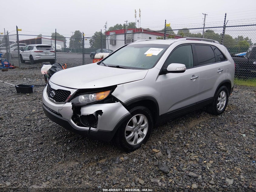2013 KIA SORENTO auction photo 2