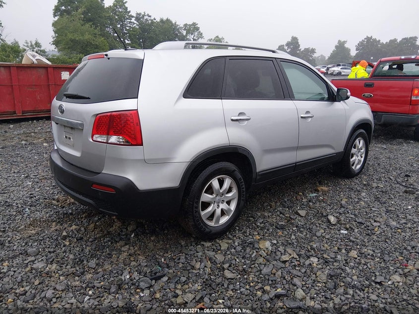 2013 KIA SORENTO auction photo 4