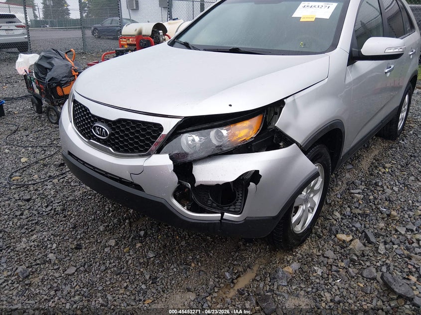2013 KIA SORENTO auction photo 6