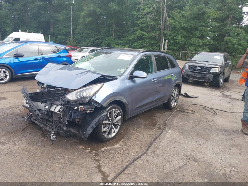 Vin: kndcc3lc2n5502272, lot: 45951424, kia niro touring se 20222