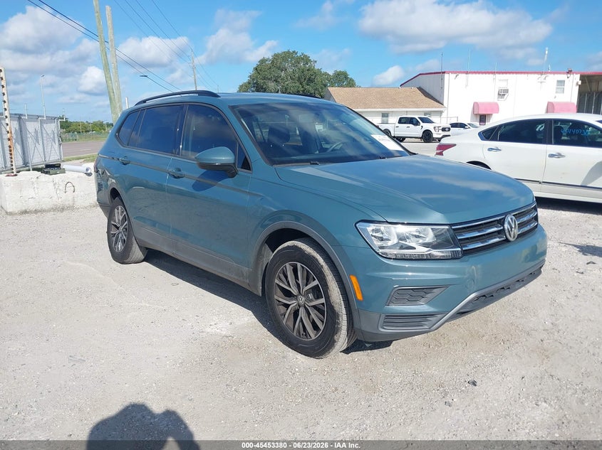 2019 VOLKSWAGEN TIGUAN 2.0T S — Photo gallery