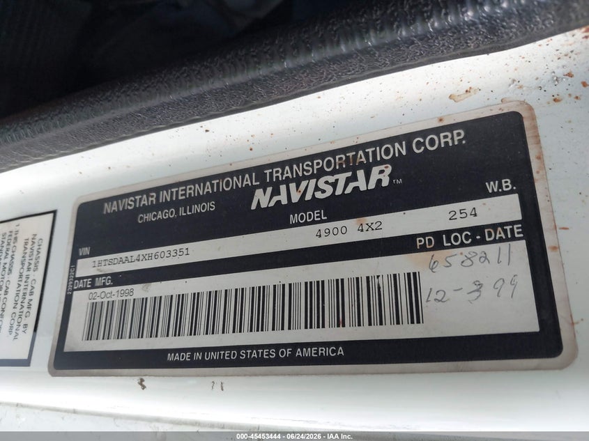 1999 INTERNATIONAL 4000 auction photo 8