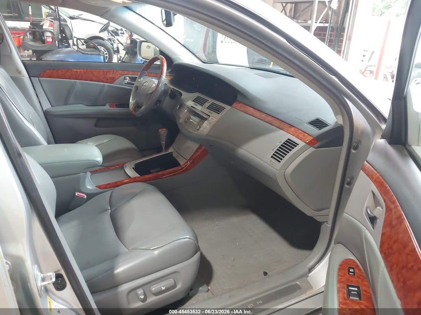 2007 TOYOTA AVALON auction photo 5
