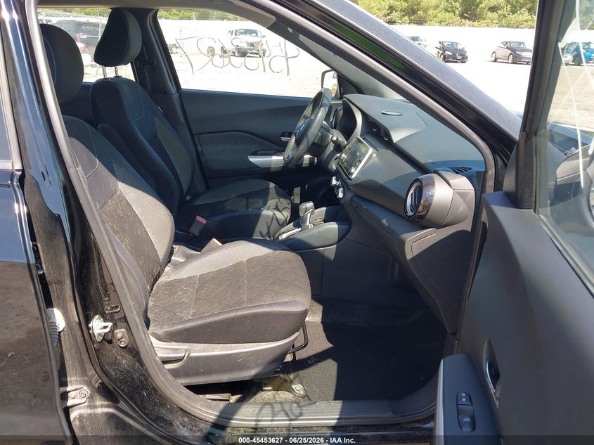 2019 NISSAN KICKS auction photo 5