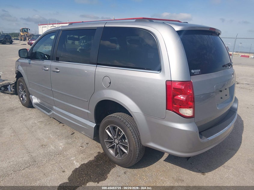 Vin: 2c4rdgcg9hr858114, lot: 45951837, dodge grand caravan sxt 20173