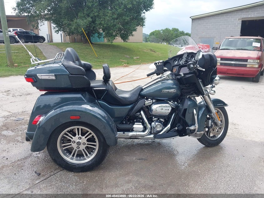 2020 Harley-Davidson Flhtcutg VIN: 1HD1MAF19LB853857 Lot: 45453869