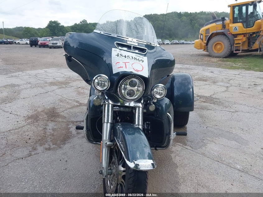 2020 HARLEY-DAVIDSON FLHTCUTG auction photo 5