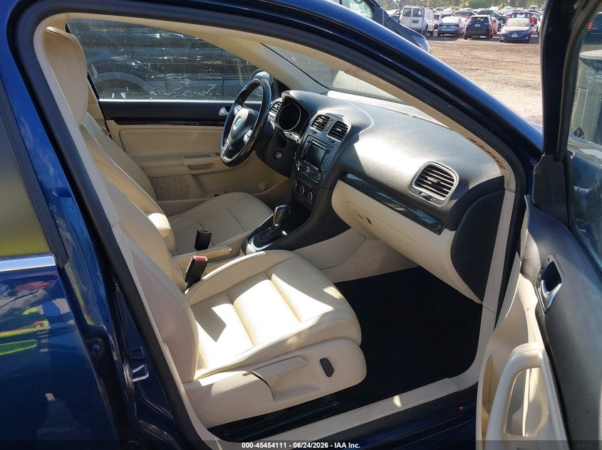 AtlanticExpress - Volkswagen Jetta
