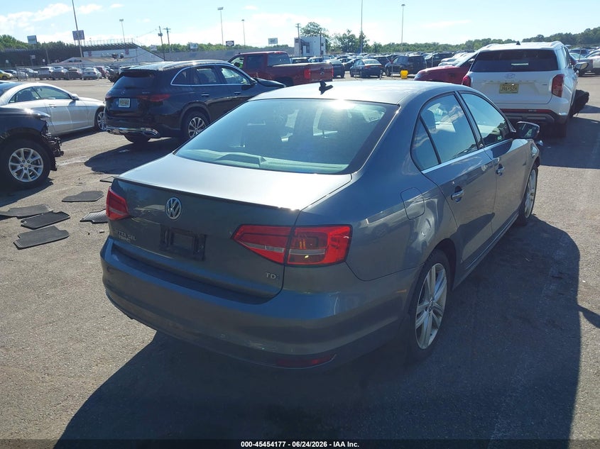 2015 VOLKSWAGEN JETTA auction photo 4