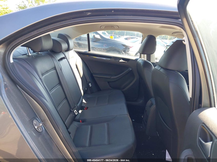 2015 VOLKSWAGEN JETTA auction photo 8