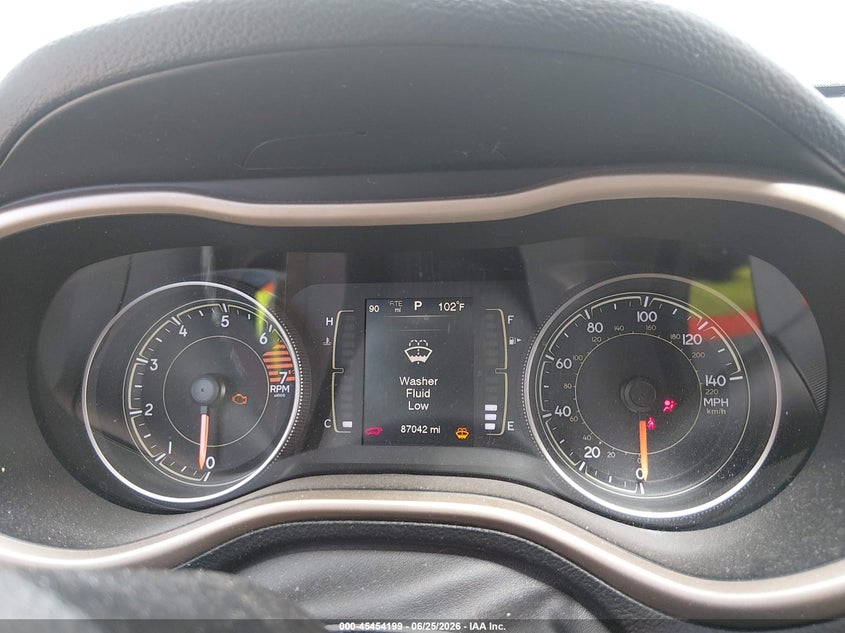 2016 JEEP CHEROKEE auction photo 7