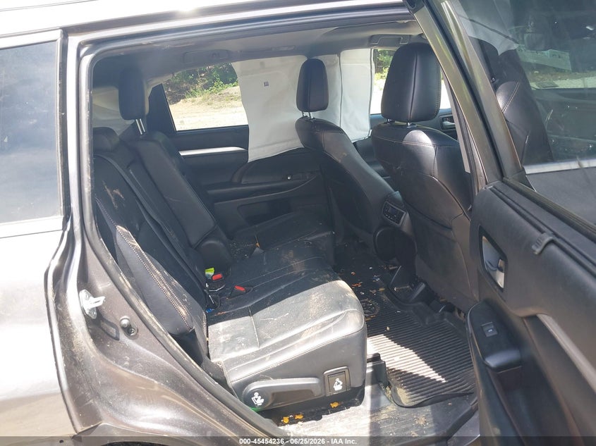 TOYOTA HIGHLANDER HYBRID - zdjęcie 8