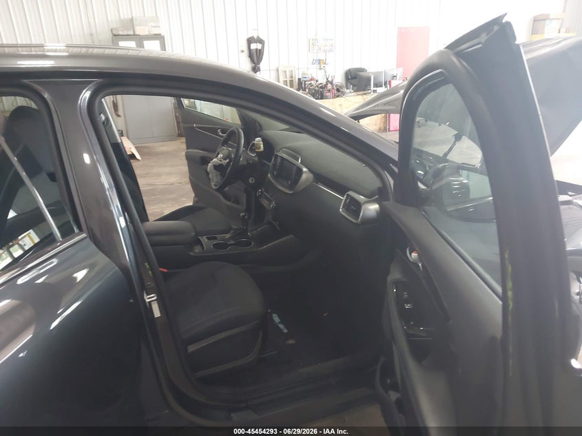 2019 KIA SORENTO auction photo 5