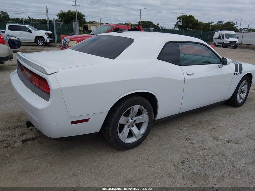 Vin: 2c3cdybtxdh587725, lot: 45952419, dodge challenger r/t 20134