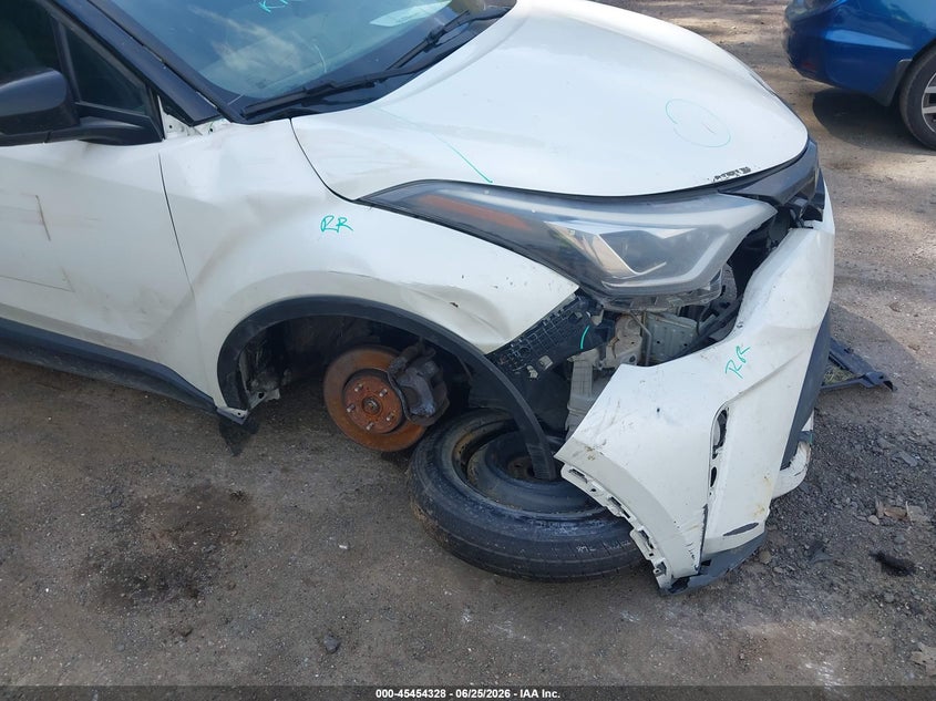 TOYOTA C-HR - zdjęcie 6