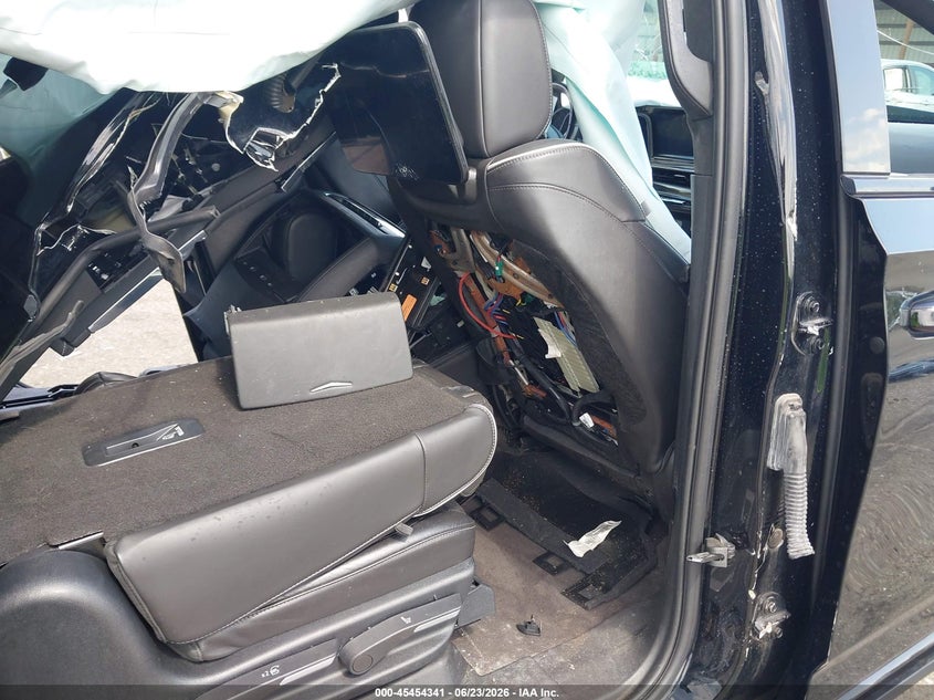 2023 CADILLAC ESCALADE ESV auction photo 8