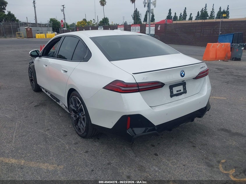 Vin: wby33fk09rcr39288, lot: 45952492, bmw i5 edrive40 20243