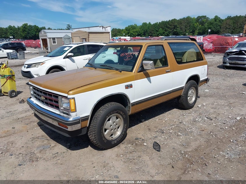 1985 Chevrolet Blazer, Обычный износ, IAAI, VIN 1G8CT18B6F0186890 — фото 2