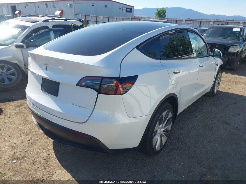 2024 TESLA MODEL Y auction photo 4