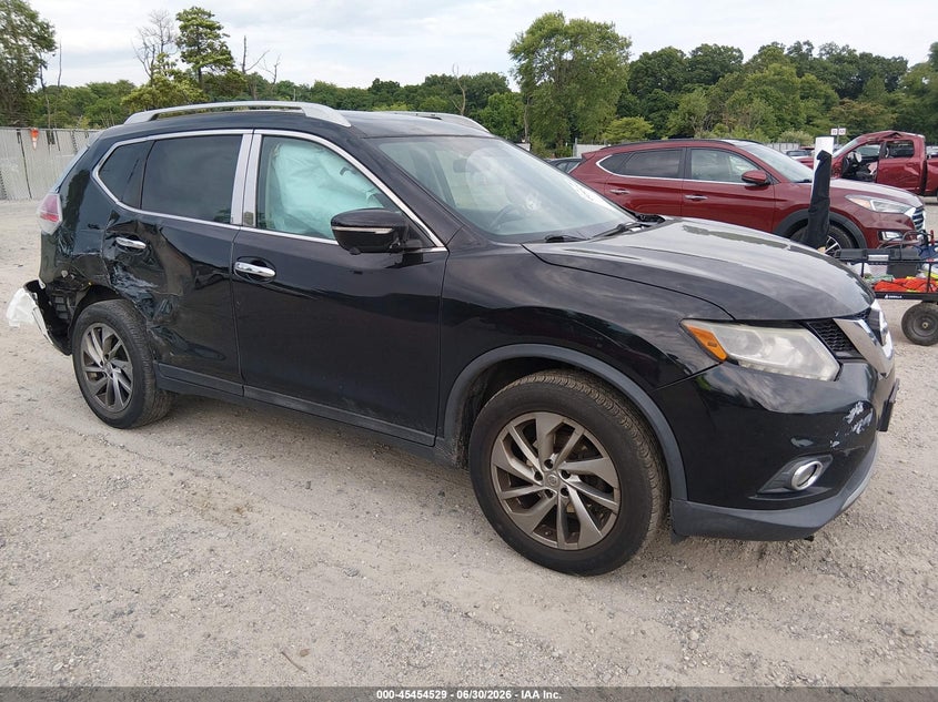 2015 NISSAN ROGUE auction photo 1