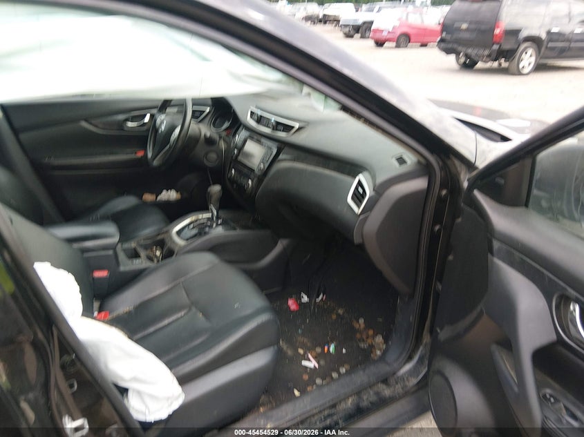 2015 NISSAN ROGUE auction photo 5